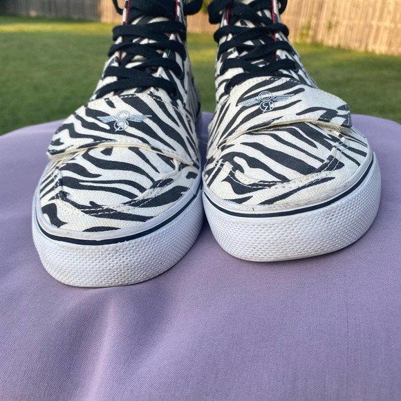 Creative Recreation Cesario Hi XVI Zebra Print   Women's Size 7 Sneaker Shoe - Picture 2 of 11